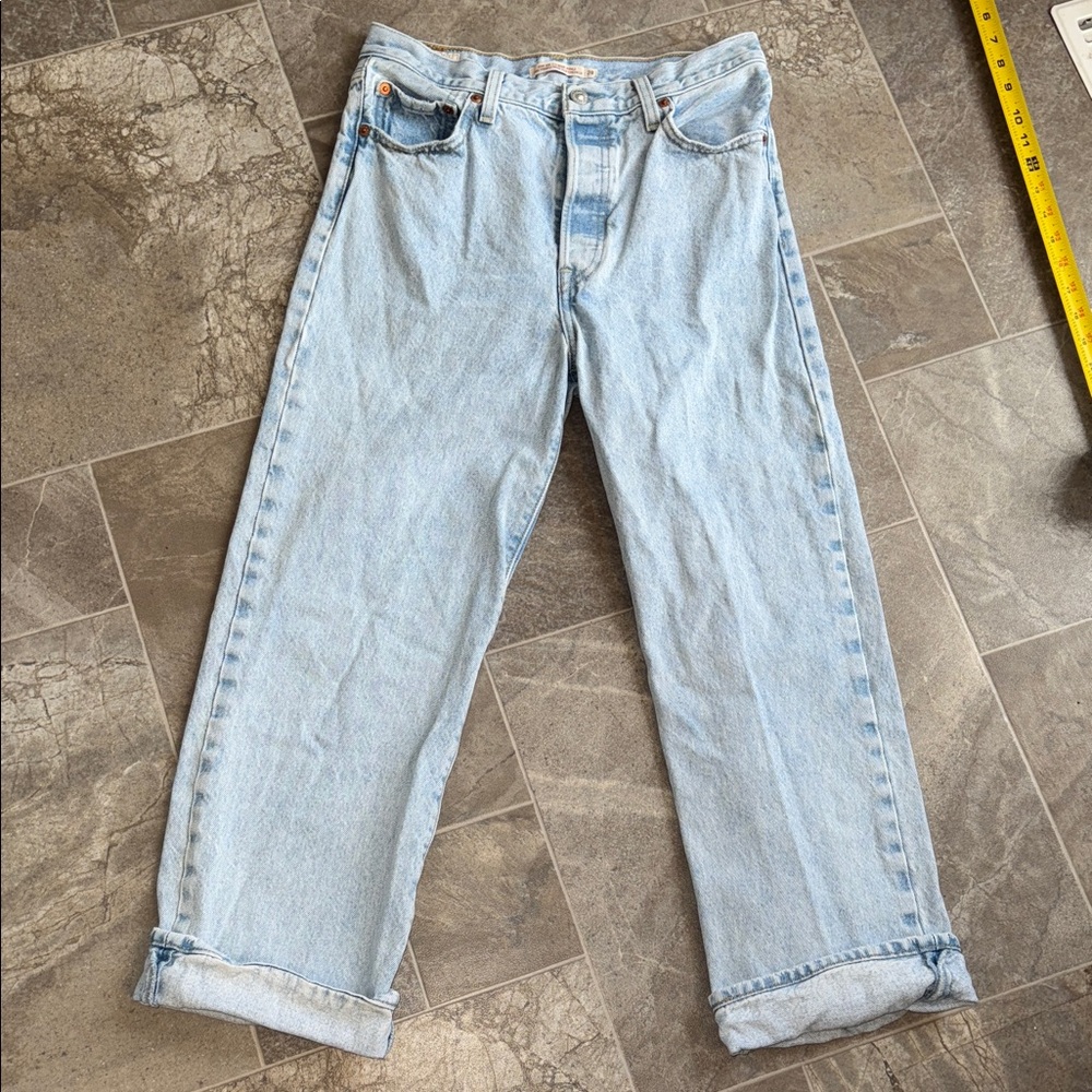 Levi’s Ribcage straight ankle Light Blue wash Denim Jeans 28/27